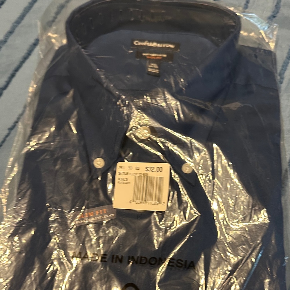 NWT croft & barrow Men's Button-Down Shirt in Navy